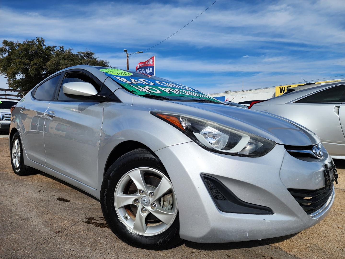 2015 SILVER Hyundai Elantra SE (5NPDH4AE4FH) with an 1.8L L4 DOHC 16V engine, 6-Speed Automatic transmission, located at 2660 S.Garland Avenue, Garland, TX, 75041, (469) 298-3118, 32.885551, -96.655602 - Photo#0